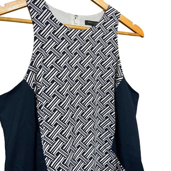 Banana Republic Sheath Dress Sleeveless Blue White Back Zip Lined Dress Size 14 - Picture 6 of 8